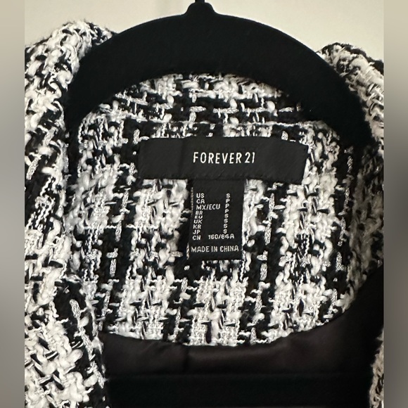 Blazer - Picture 2 of 2